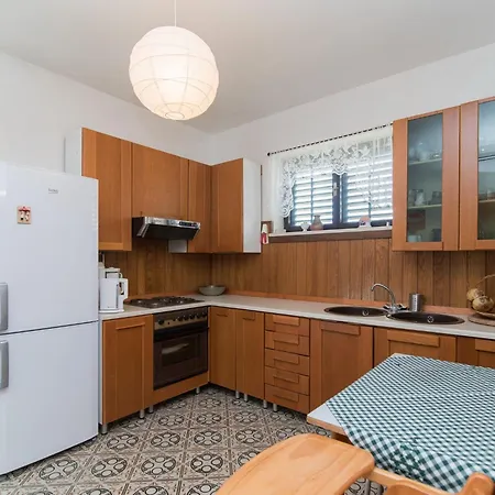 Mare- Comfort Two Bedroom With Terrace A1 St Postira