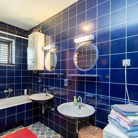 Apartment Mare- Comfort Two Bedroom With Terrace A1 St Postira